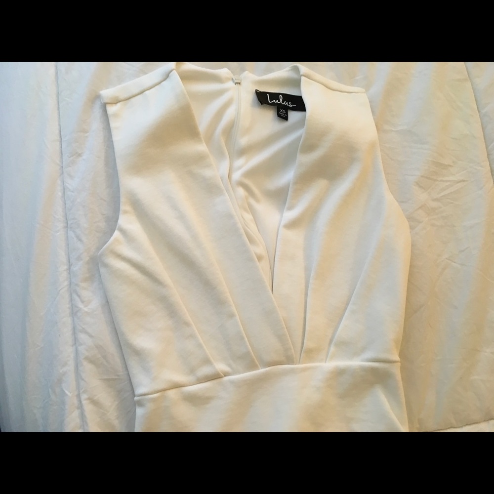 Xs white low cut lulu’s mini dress